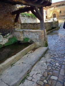 santillana-del-mar-abreuvoir